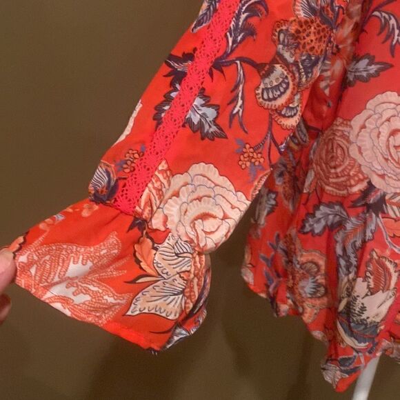 Sara Michelle Floral Top Size XL - Picture 2 of 12